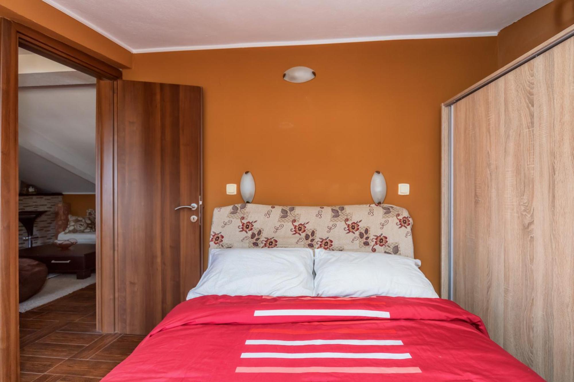 Apartments Pod Lozom With Seaview Petrovac Номер фото