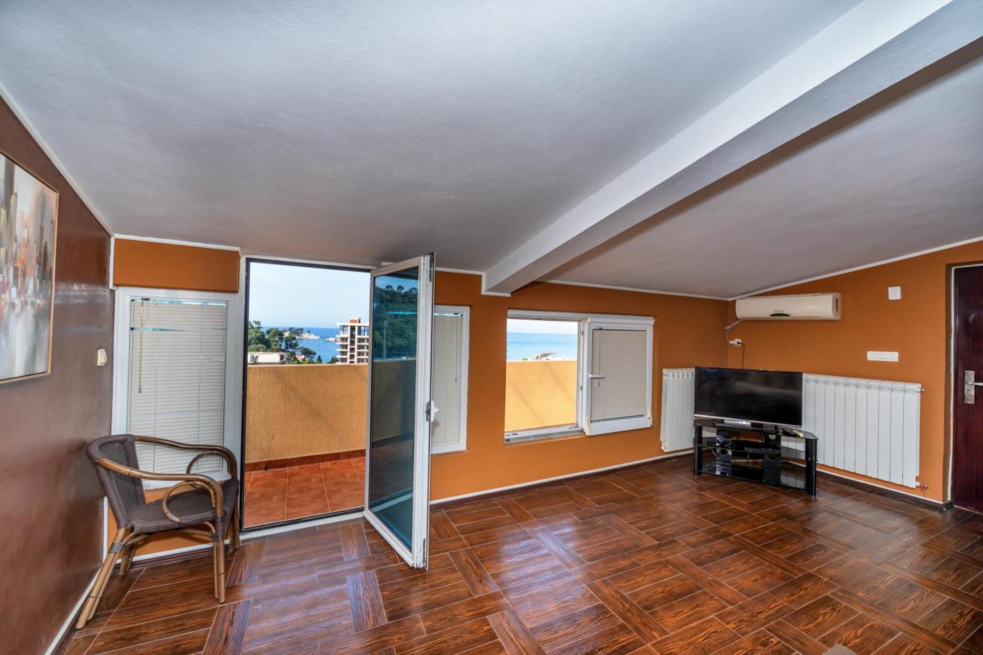 Apartments Pod Lozom With Seaview Petrovac Номер фото